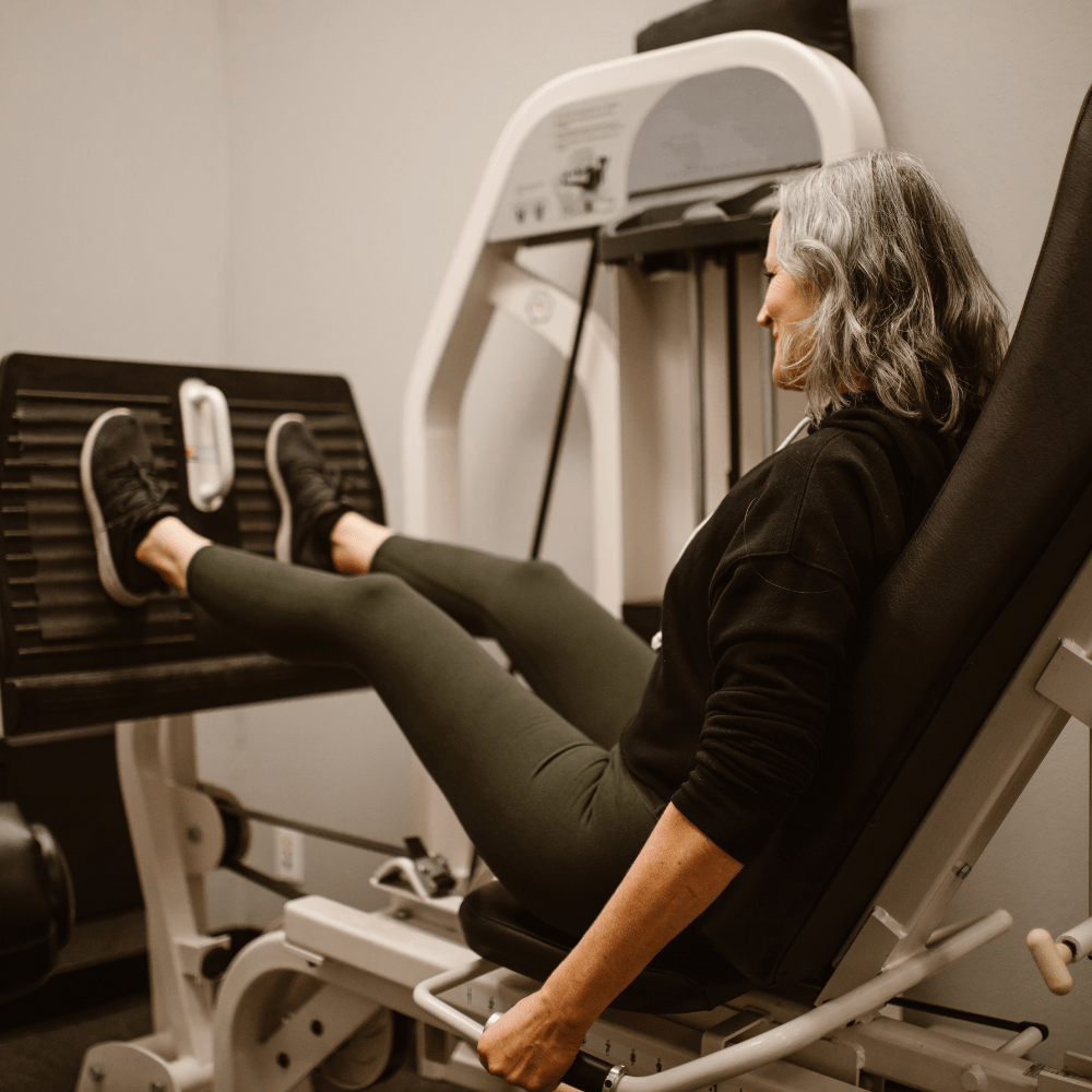 Hack Squat vs Leg Press: Which Builds Better Legs? - KEFL