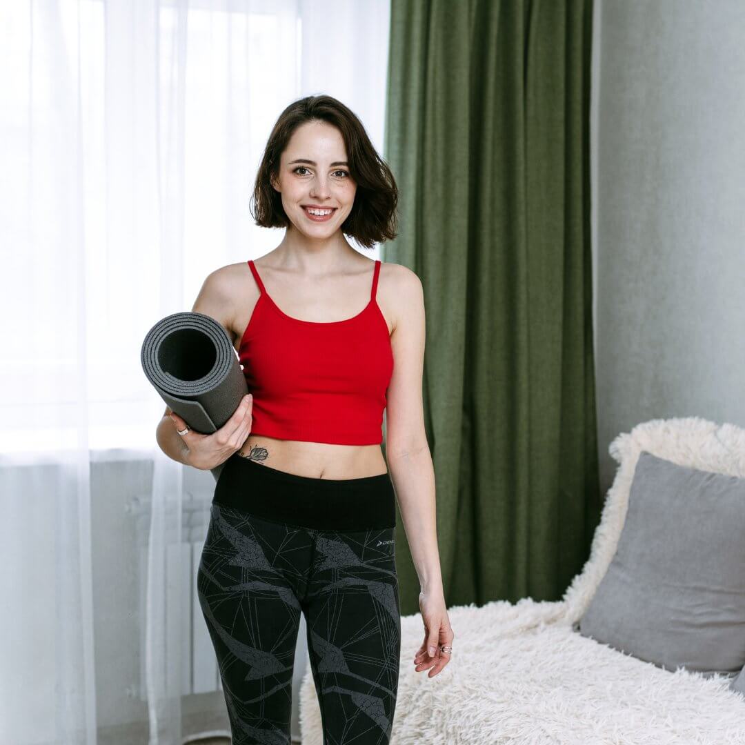From Studio to Home: Transitioning Your Yoga Practice with the Right Mat - KEFL
